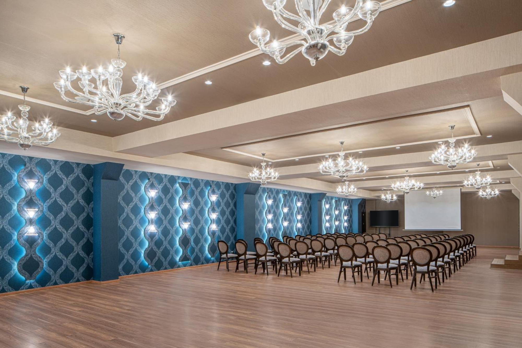 Sky Blue Hotel & Spa Paulesti  Zewnętrze zdjęcie